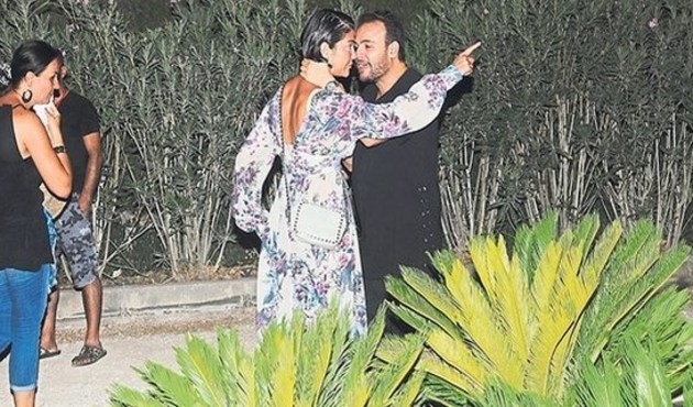 Kenan Doğulu konserinde olay çıktı... Deniz Akkaya ile sevgilisi birbirine girdi!