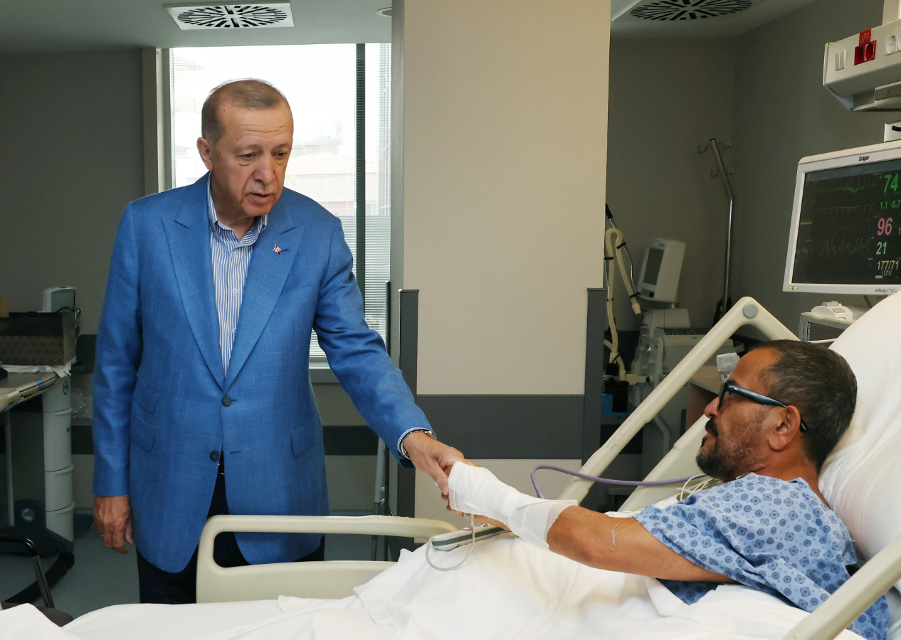 Cumhurbaşkanı Erdoğan, Sabancı çiftini ziyaret etti