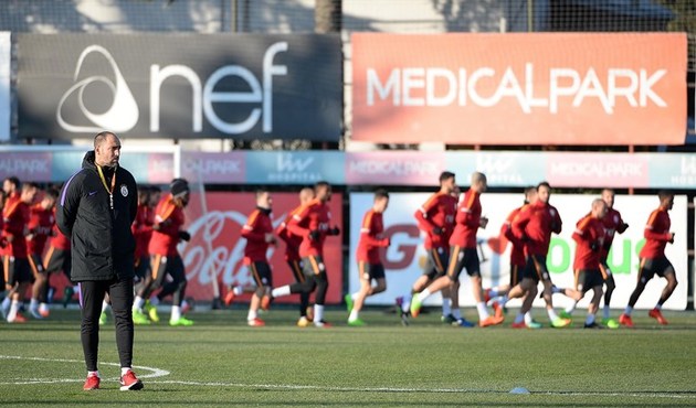 Galatasaray'da iki sürpriz isim kadroda