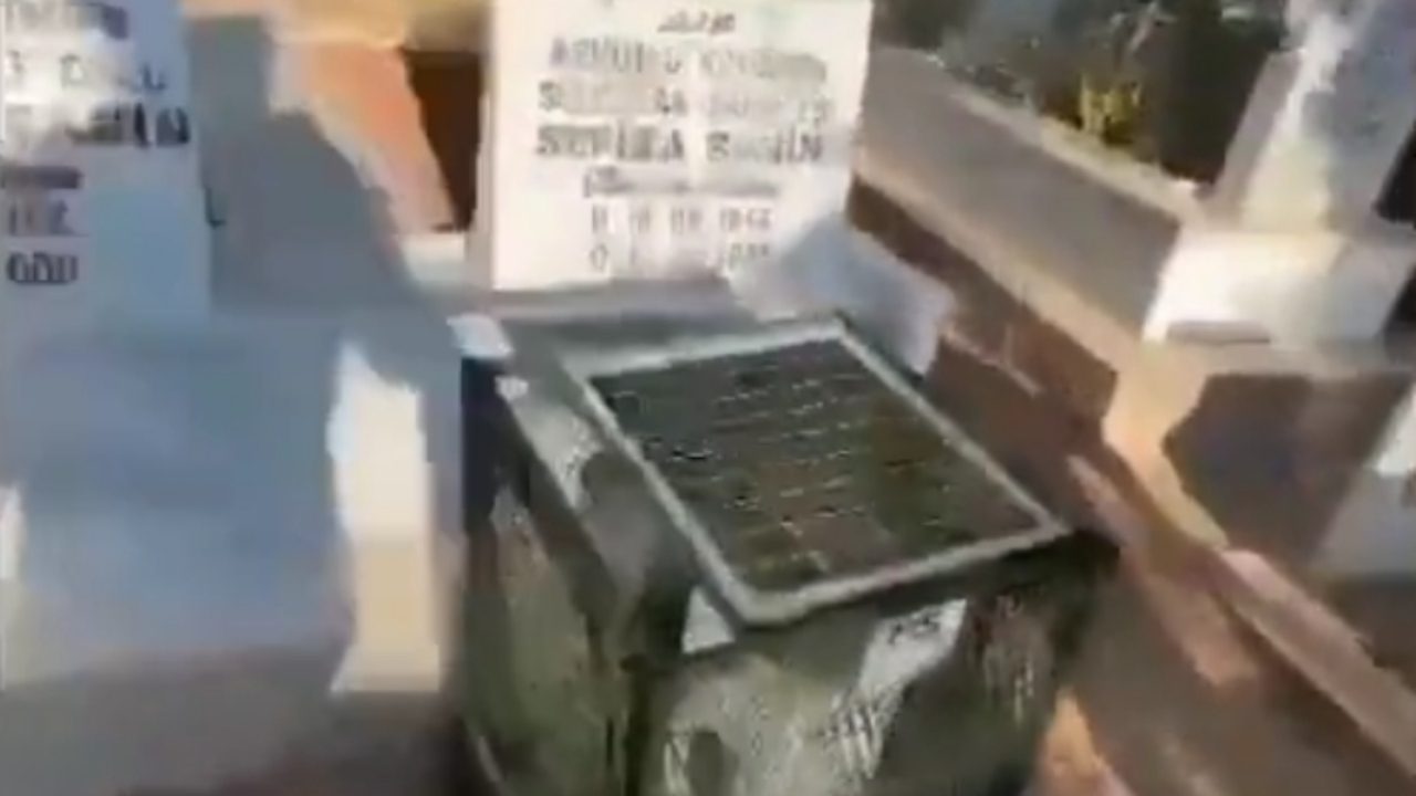 Mezarlıklardaki ilginç uygulama tartışma yarattı: Hoparlör bağladılar