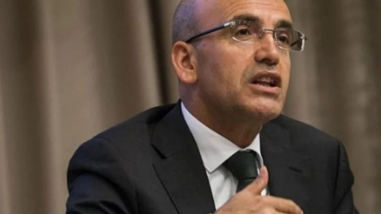 Bakan Şimşek'ten OVP değerlendirmesi! Ücret düzenlemeleri hedef enflasyona göre yapılacak