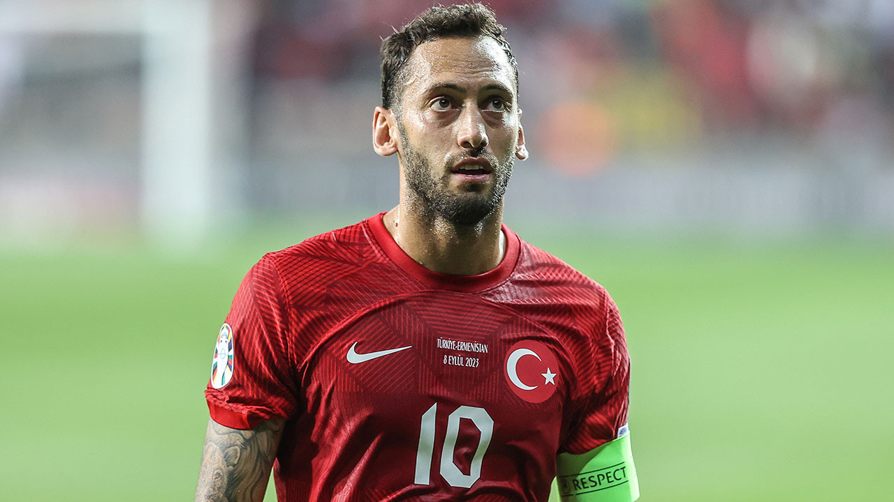 Hakan Çalhanoğlu kaçan 2 puanın hesabını zemine kesti