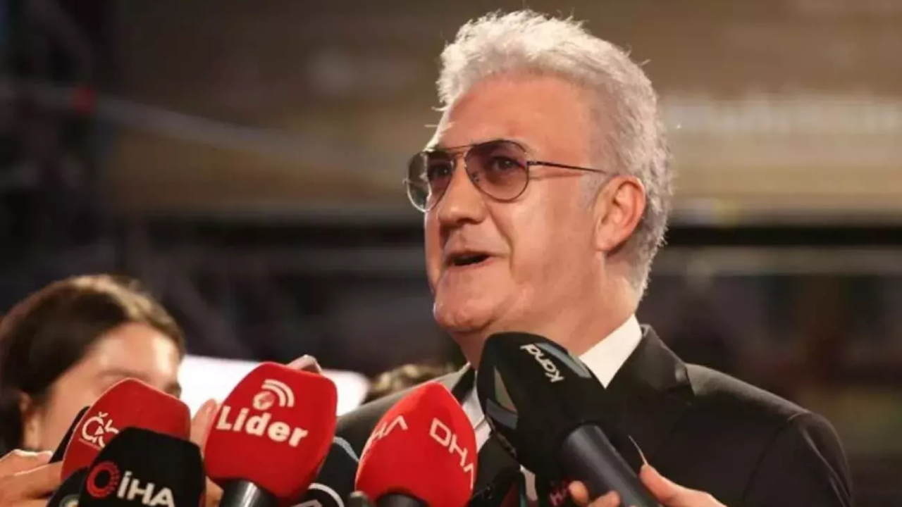 Devlet Tiyatroları Genel Müdürü Tamer Karadağlı'dan görevi başında ilk kare geldi