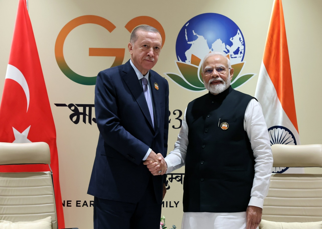 G20 Liderler Zirvesi'nde yoğun diplomasi trafiği! Cumhurbaşkanı Erdoğan, Hindistan Başbakanı Modi ile bir araya geldi