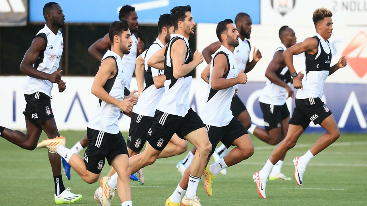 Beşiktaş'tan ayrılan Umut Meraş Samsunspor ile anlaşmaya vardı