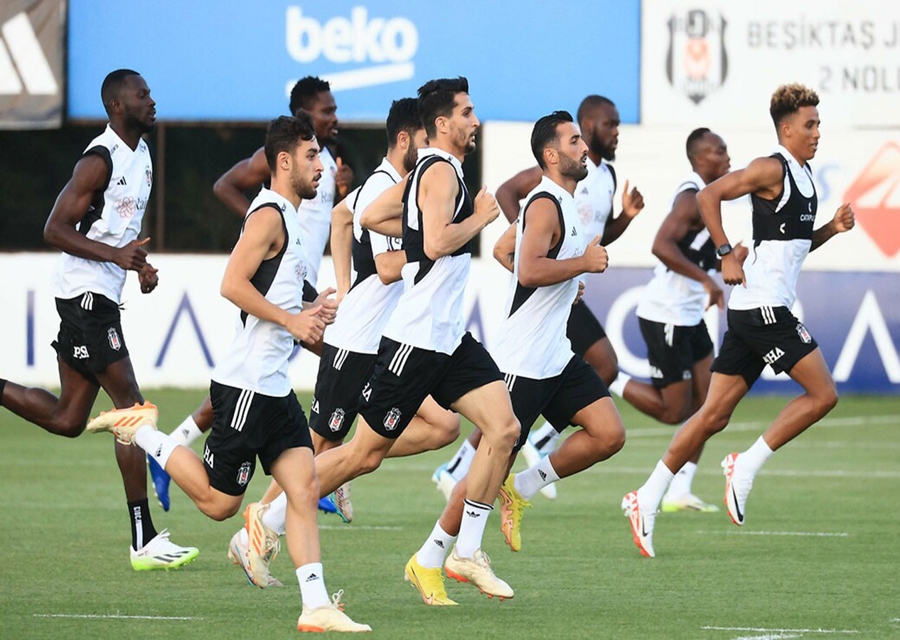 Beşiktaş'tan ayrılan Umut Meraş Samsunspor ile anlaşmaya vardı