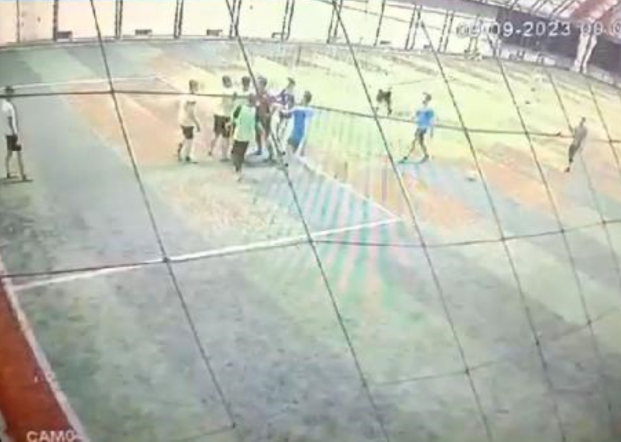 Halı sahada 2 savcıyla tartışan uzman çavuş gözaltına alındı! Artık silah taşıyamayacak...