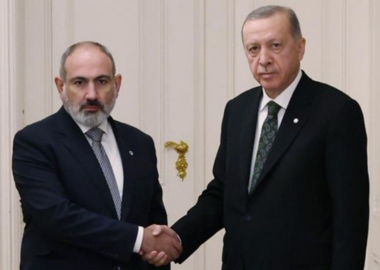 Cumhurbaşkanı Erdoğan, Ermenistan Başbakanı Paşinyan ile görüştü! Gündem: Bölgede kalıcı barış!
