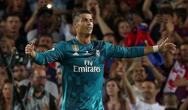 Real Madrid, Barcelona'yı evinde yıktı!
