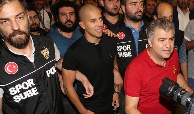 Galatasaray'ın yeni transferi Feghouli İstanbul'da