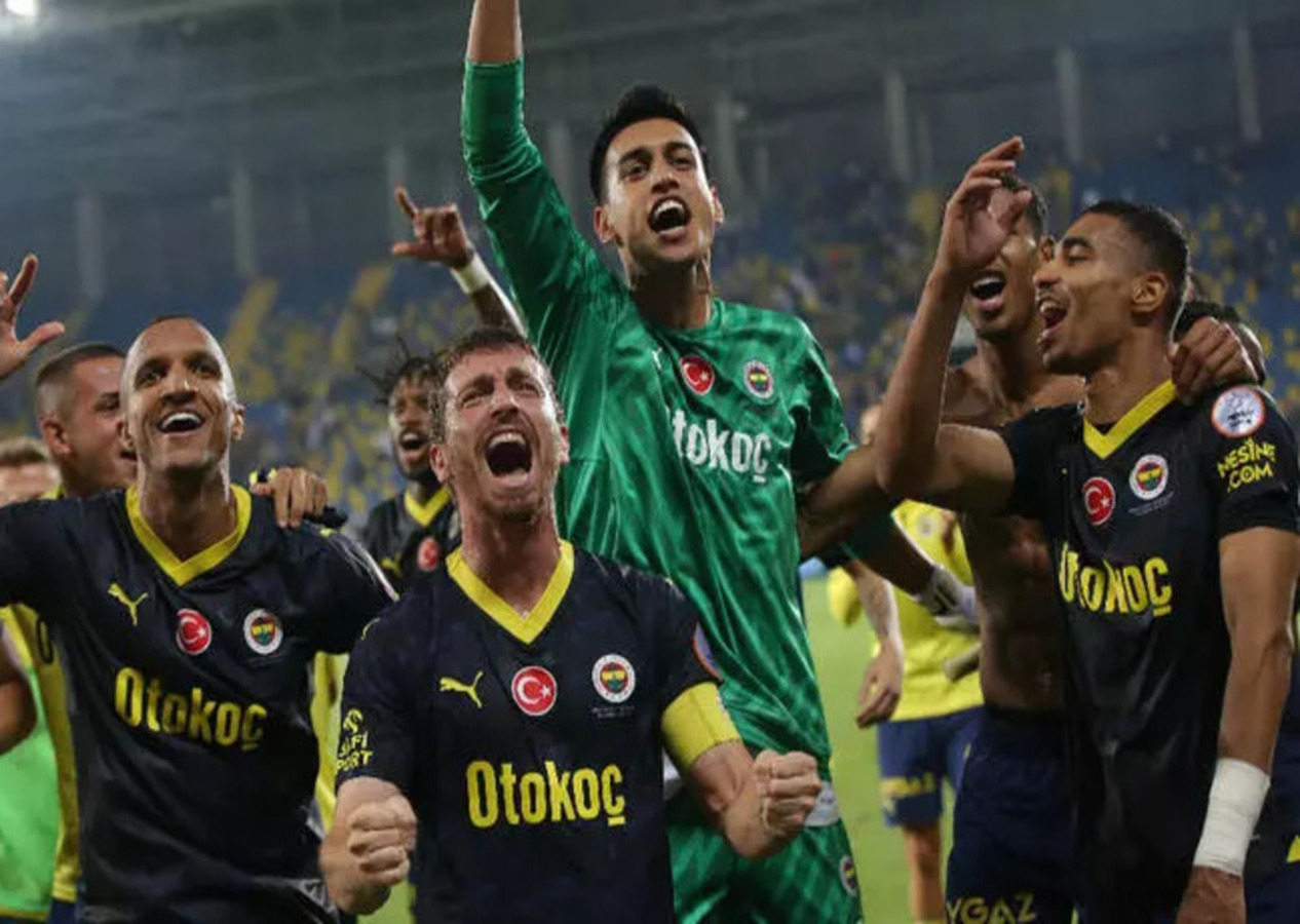 Fenerbahçe defansını bekleyen kriz! O isimler yolcu
