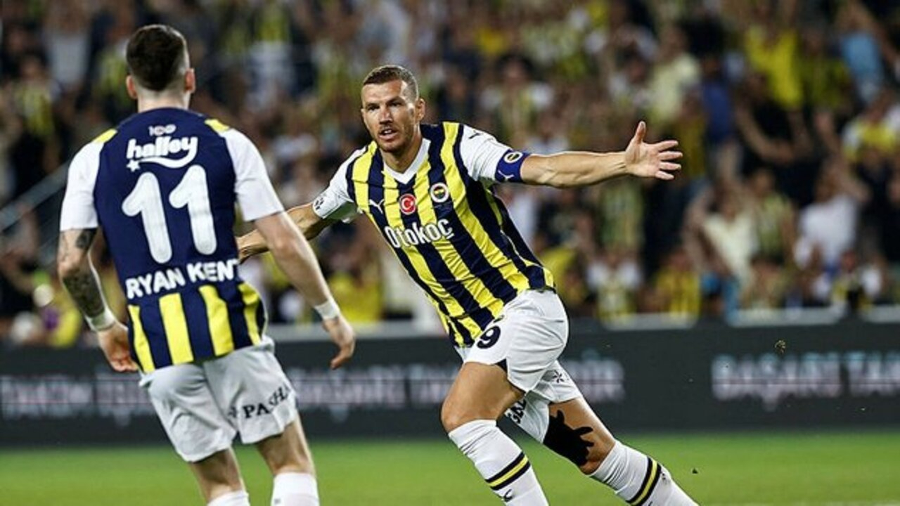 Edin Dzeko şovuna devam ediyor! 11 yıl sonra bir ilk