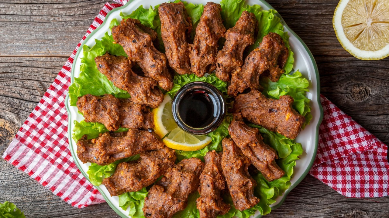 Evde lokum gibi çiğ köfte nasıl yapılır? En kolay çiğ köfte tarifi!
