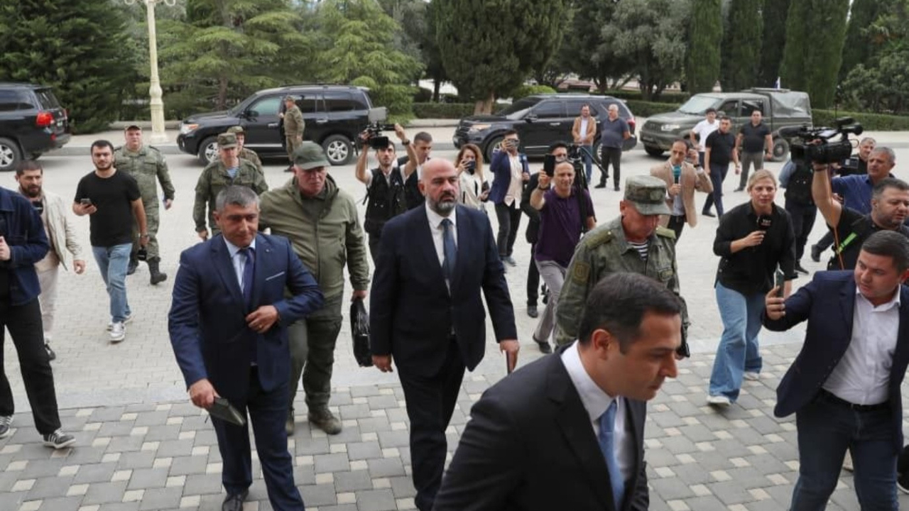 Azerbaycan ile Ermenistan arasında ilk temas! Görüşme sona erdi...