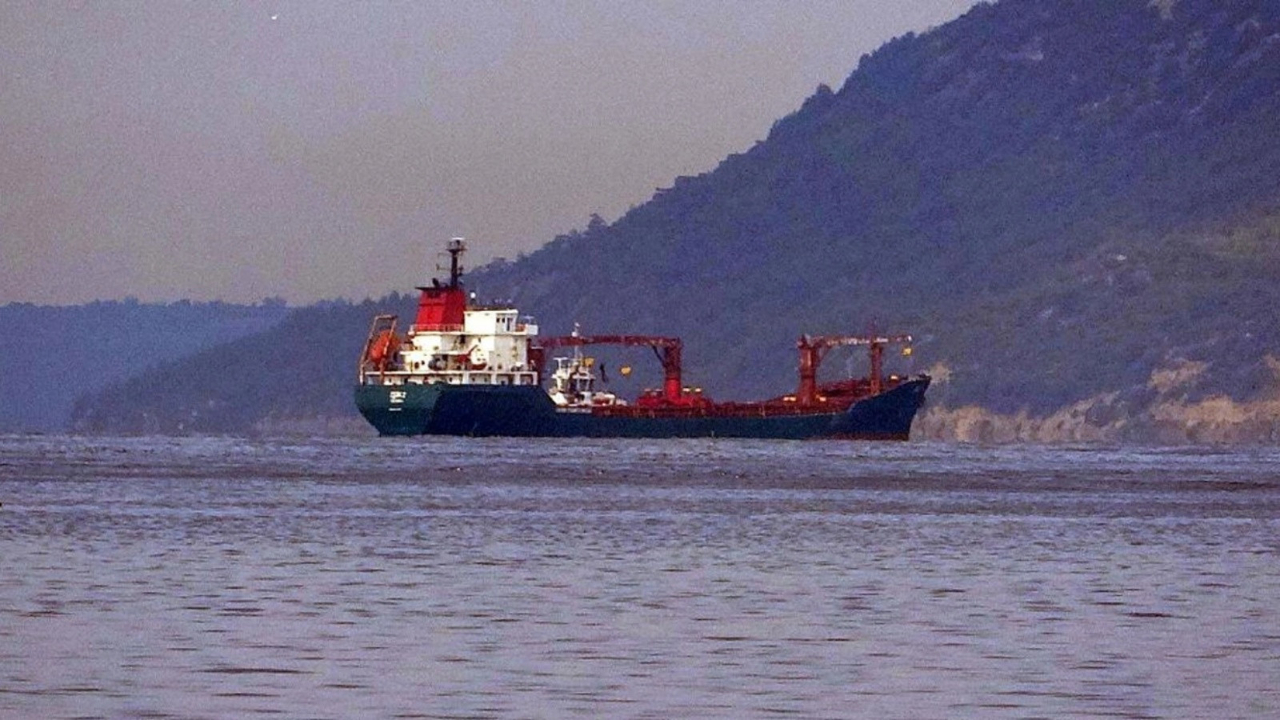 Çanakkale Boğazı'nda tanker arızası! Trafik normale döndü....