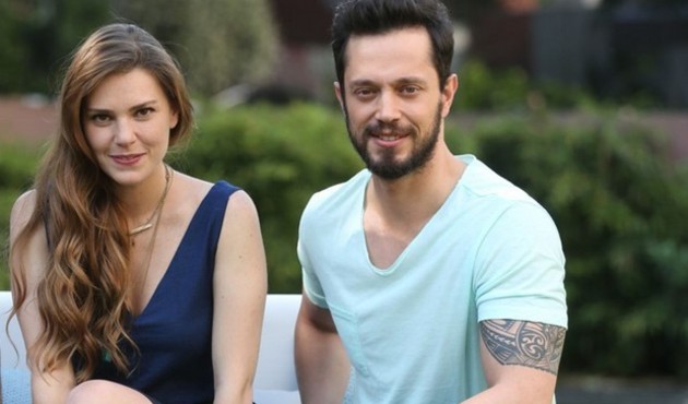 Ünlü çiftten sevindiren haber! Murat Boz, Aslı Enver'i ailesinden isteyecek...