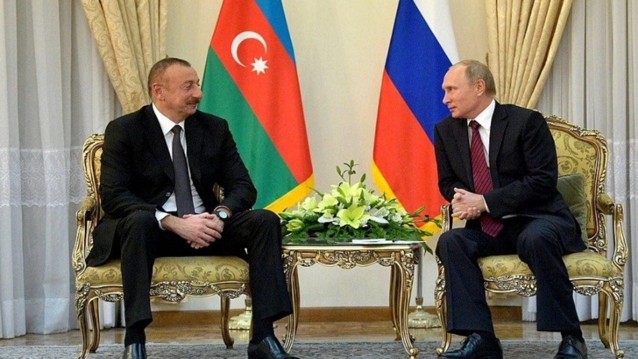 Putin ile Aliyev telefonla görüştü!