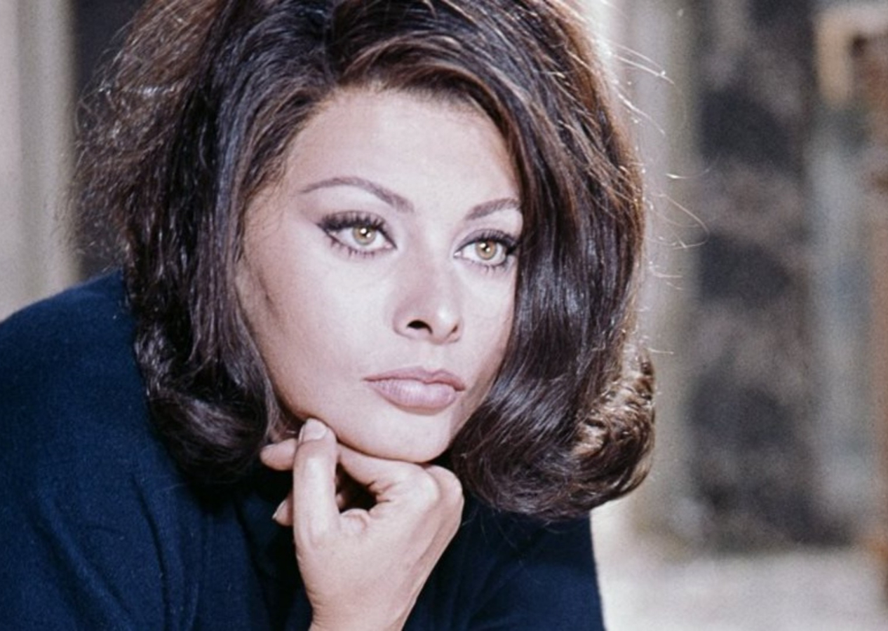 Efsane oyuncu Sophia Loren hastaneye kaldırıldı
