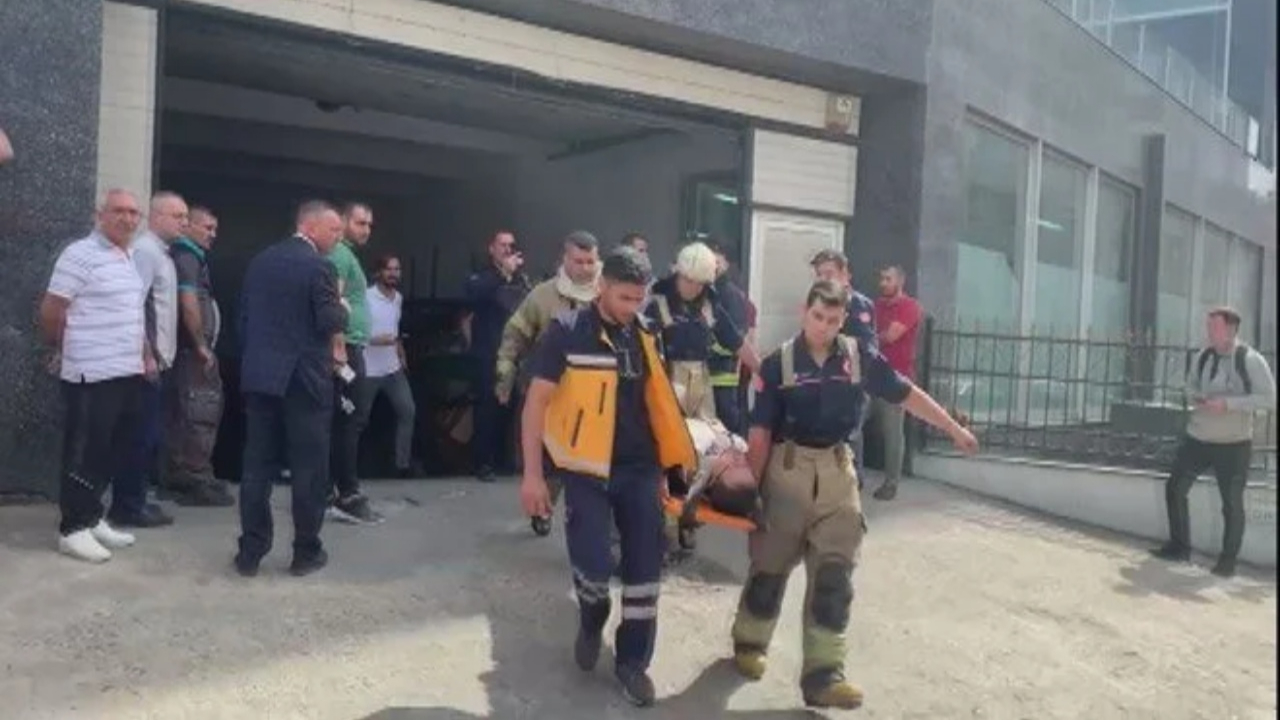 İstanbul Esenler'de işcilerin de içinde olduğu asansör düştü