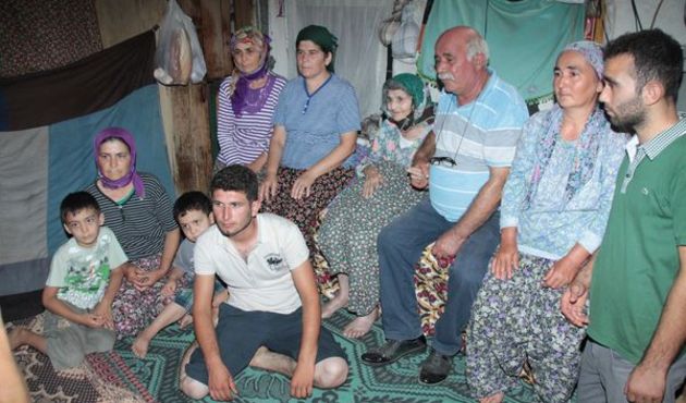 Babası ile kardeşinin öldüğü ağaç altında cesedi bulundu...