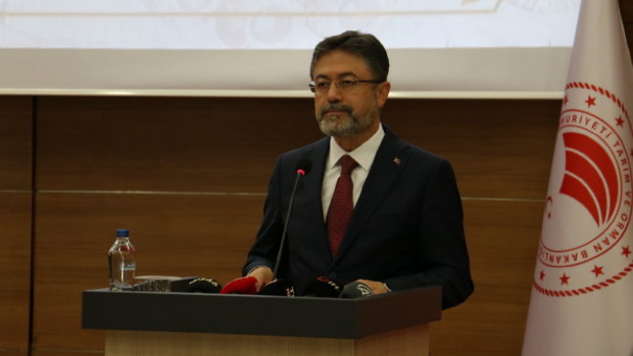 Bakan Yumaklı duyurdu! Afetzede kayısı üreticilerine yaklaşık 1 milyar lira hasar ödemesi yapıldı