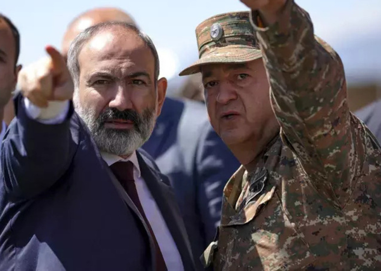 Ermenistan karıştı! Nikol Paşinyan'a darbe girişimi