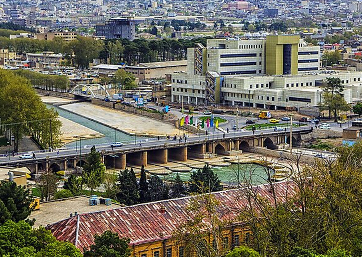 İran'da nedeni belli olmayan sarsıntı: Şehirdeki insanlar sokağa döküldü!
