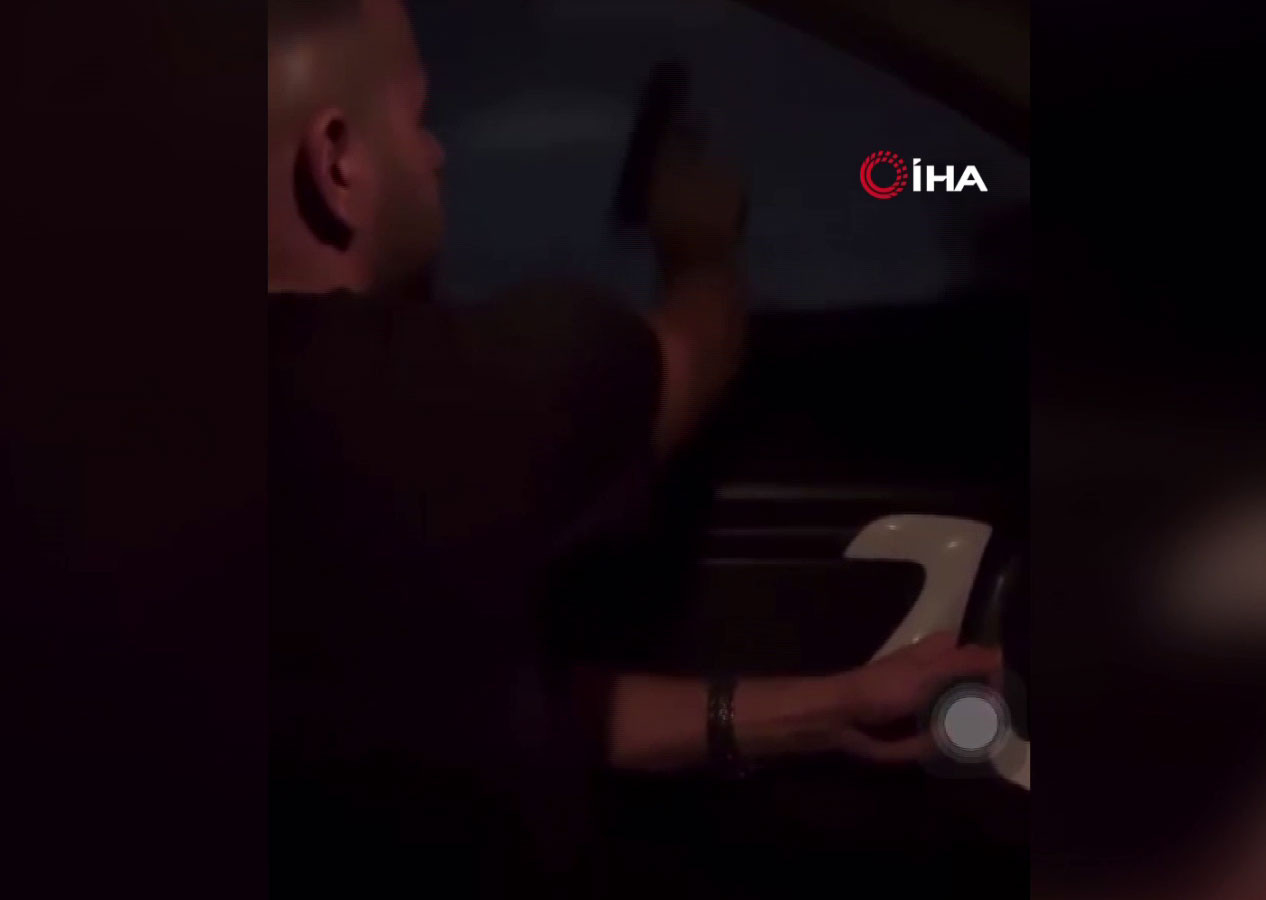 Adana'da seyir halindeki araçtan silahla ateş açtı