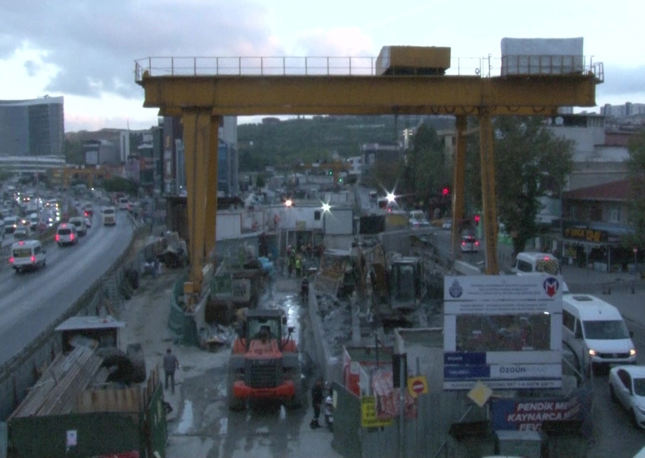 İBB'nin 4 yıldır bitiremediği metro vatandaşları çileden çıkardı