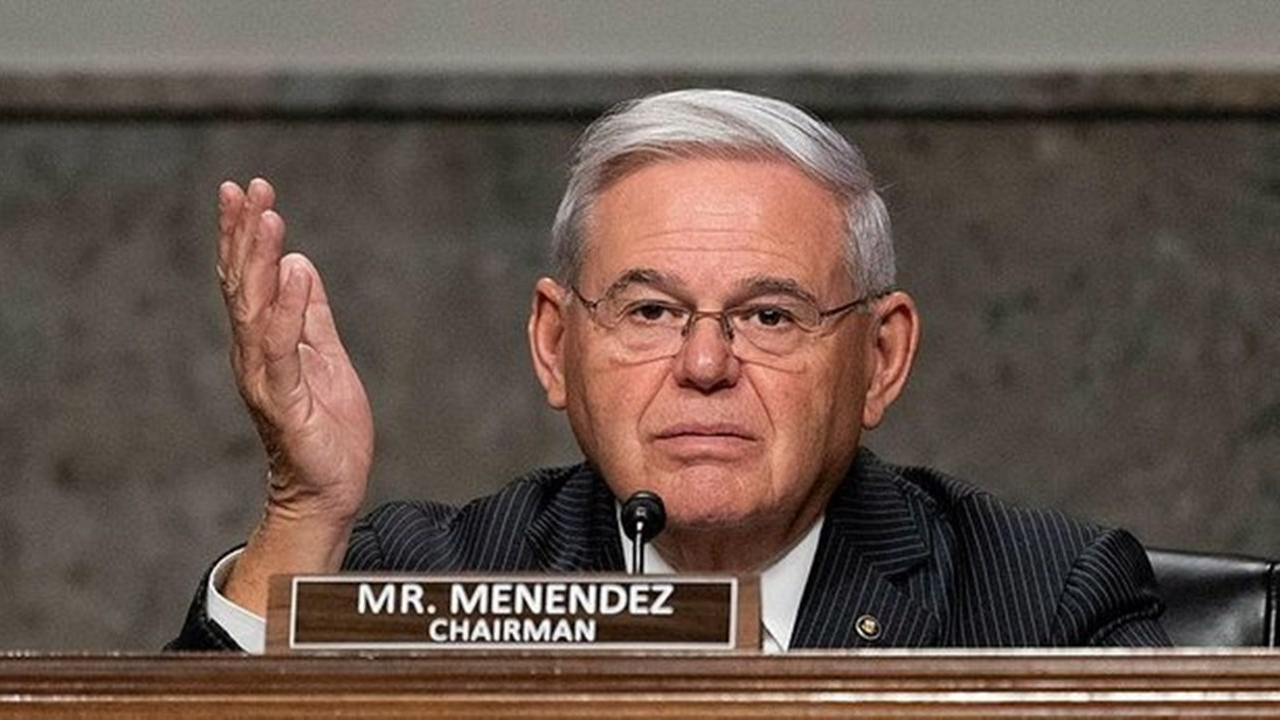Rüşvetten yargılanacak! Türkiye düşmanı Menendez bugün hakim karşısına çıkıyor