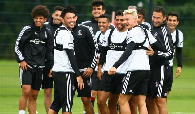 Trabzonspor Beşiktaş'ın yıldızına teklif götürdü!