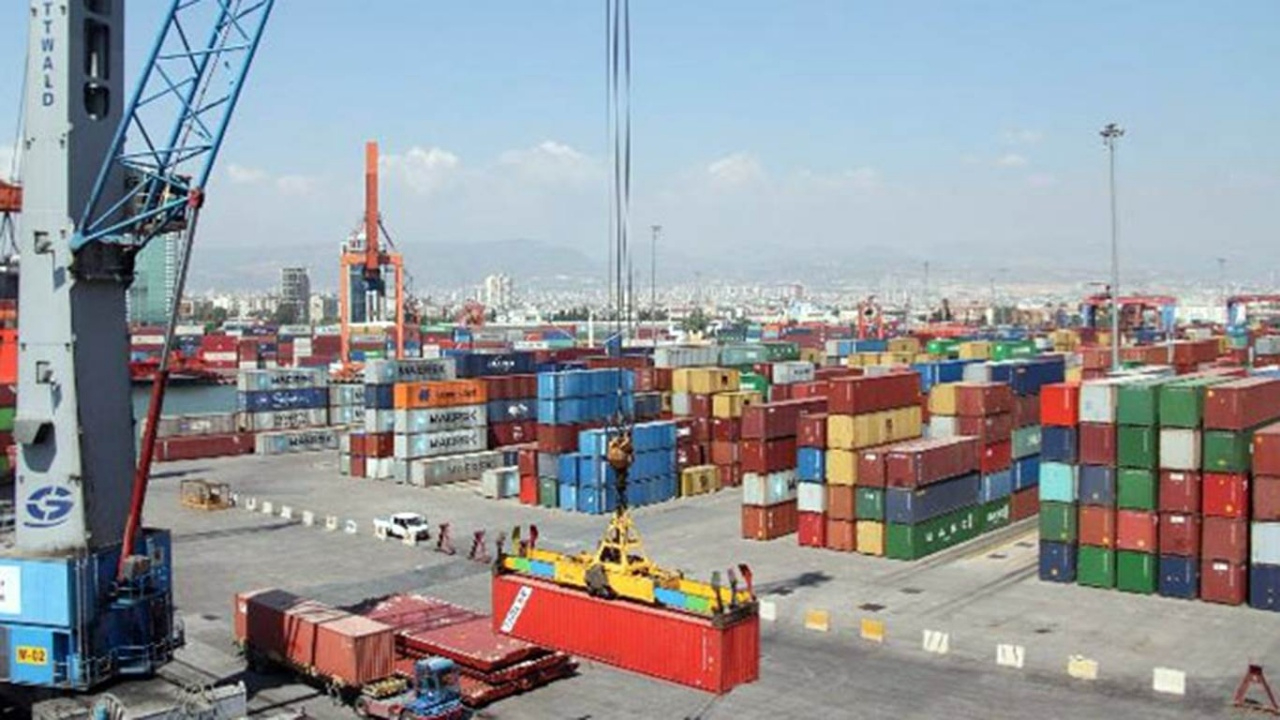 Dış ticaret açığı ağustos ayında yüzde 25 geriledi
