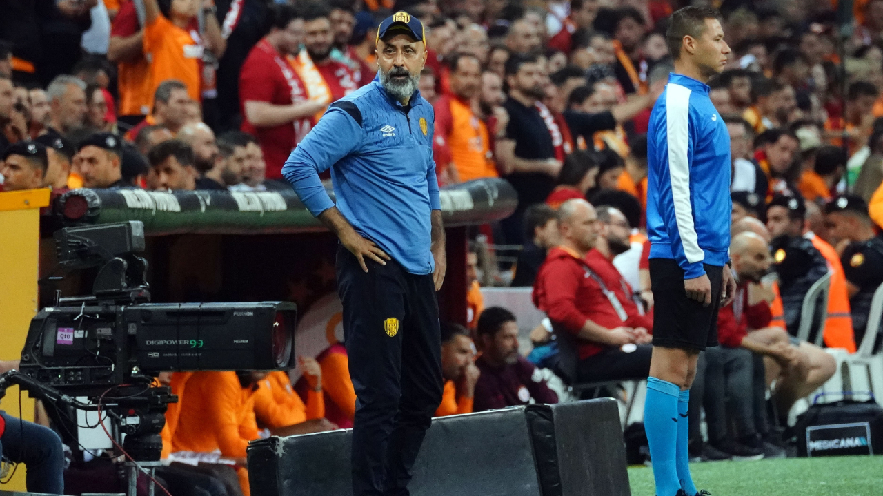 Süper Lig'e teknik direktör dayanmıyor! Ankaragücü, Tolunay Kafkas ile yolların ayrıldığını açıkladı