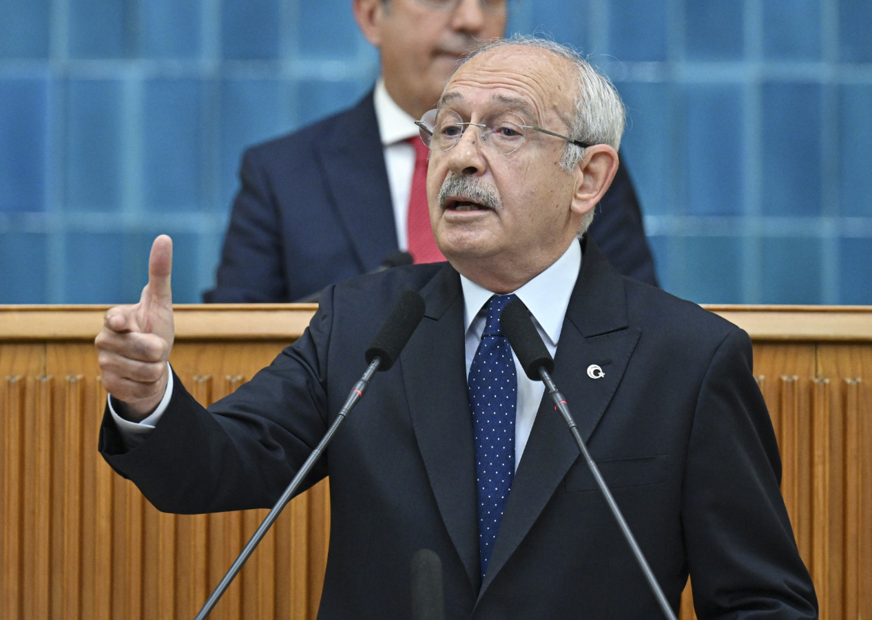 Kılıçdaroğlu "Şu Meclis'e ben Gazi Meclis demiyorum" diyerek Mecli'si reddetti! Ardından da tanımadığı Meclis'teki grubuna seslendi...