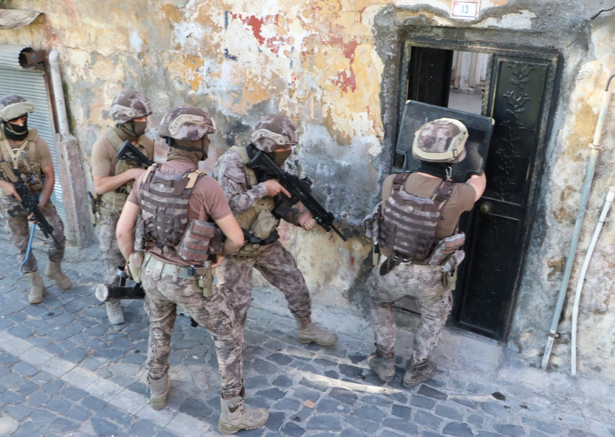 MİT ve Emniyet'ten teröre büyük darbe! PKK hücrelerine yönelik yapılan eş zamanlı operasyonlara ilişkin önemli detaylar ortaya çıktı