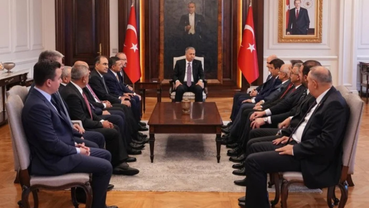 Halef-selef bakanlar aynı karede: Spekülasyonlara karşı anlamlı buluşma!