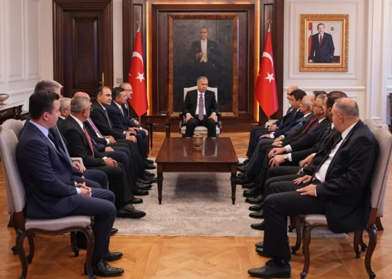 Halef-selef bakanlar aynı karede: Spekülasyonlara karşı anlamlı buluşma!