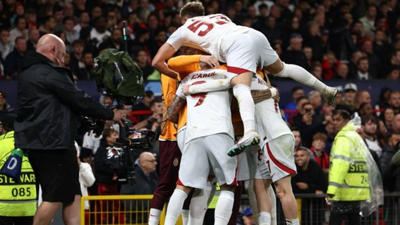 Manchester United 2 - 3 Galatasaray |  Maçın geniş özeti...