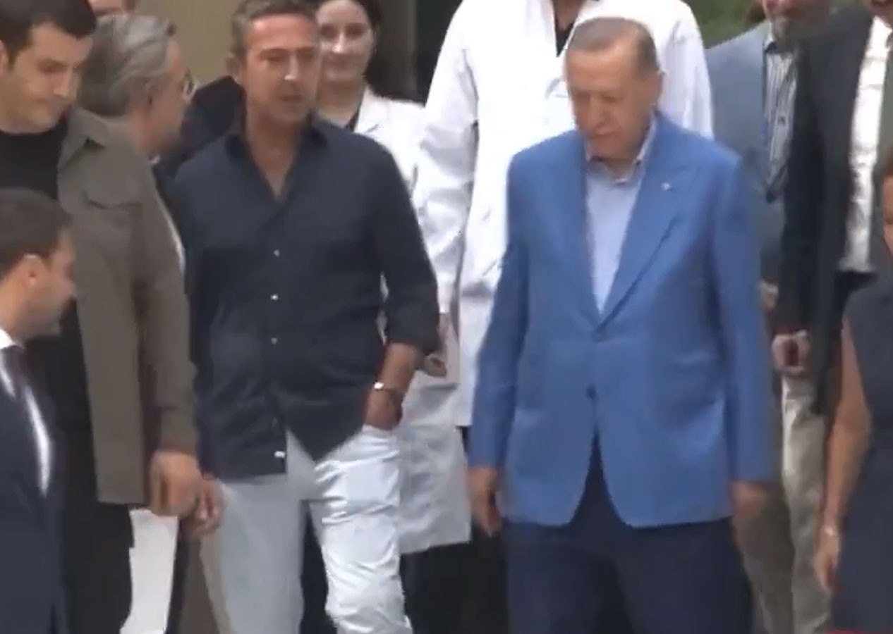 O görüntü çok konuşulmuştu! Ali Koç'tan açıklama: Ben bir hata yaptım