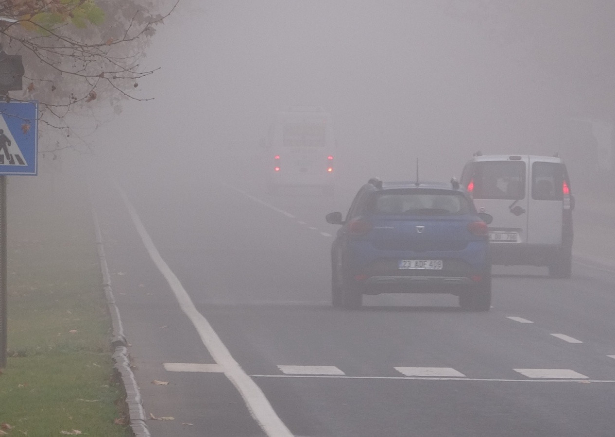 Yola çıkacaklar dikkat! Meteoroloji'den uyarı var: Göz gözü görmeyecek...