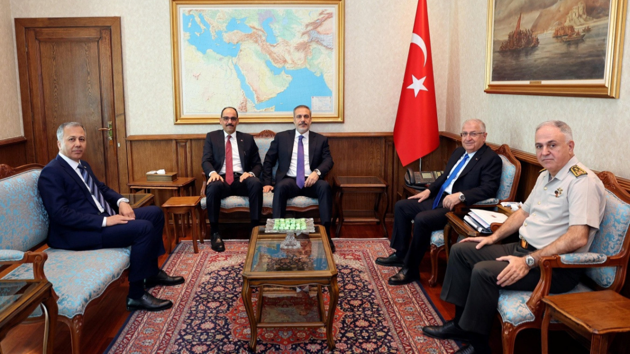 Milli Savunma Bakanlığı'nda kritik güvenlik zirvesi! Hakan Fidan ve Ali Yerlikaya da katılıyor...
