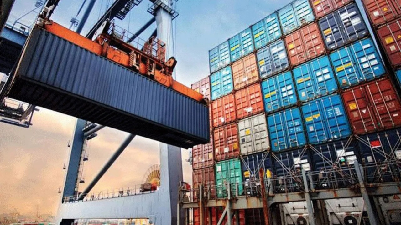 Merkez Bankası'ndan ihracatçılar için yeni hamle! Reeskont kredilerinin maliyeti düşürüldü