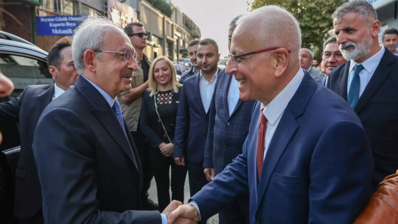Kemal Kılıçdaroğlu 'terör propagandası' yapmaktan ceza alan Merdan Yanardağ'ı ziyaret etti!