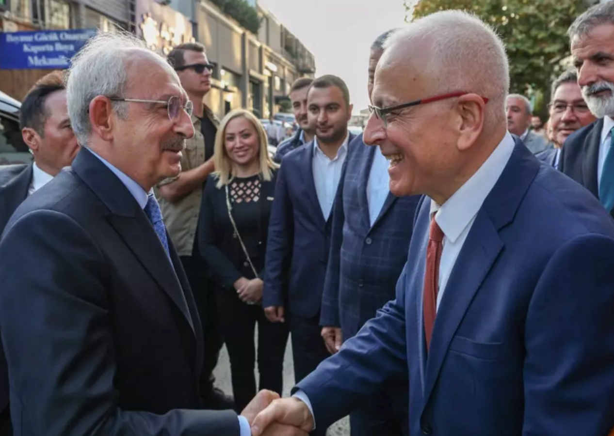 Kemal Kılıçdaroğlu 'terör propagandası' yapmaktan ceza alan Merdan Yanardağ'ı ziyaret etti!