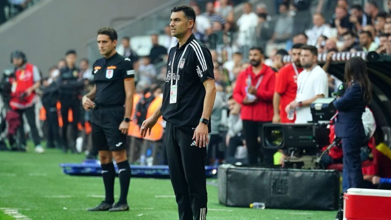 Burak Yılmaz'dan dikkat çeken sözler: Beşiktaş taraftarı döver de sever de...