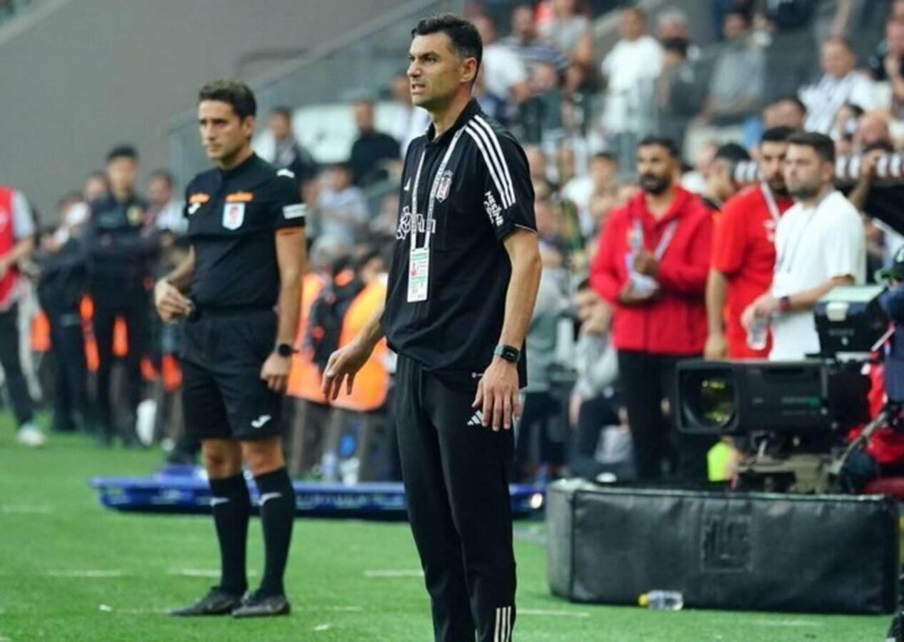 Burak Yılmaz'dan dikkat çeken sözler: Beşiktaş taraftarı döver de sever de...