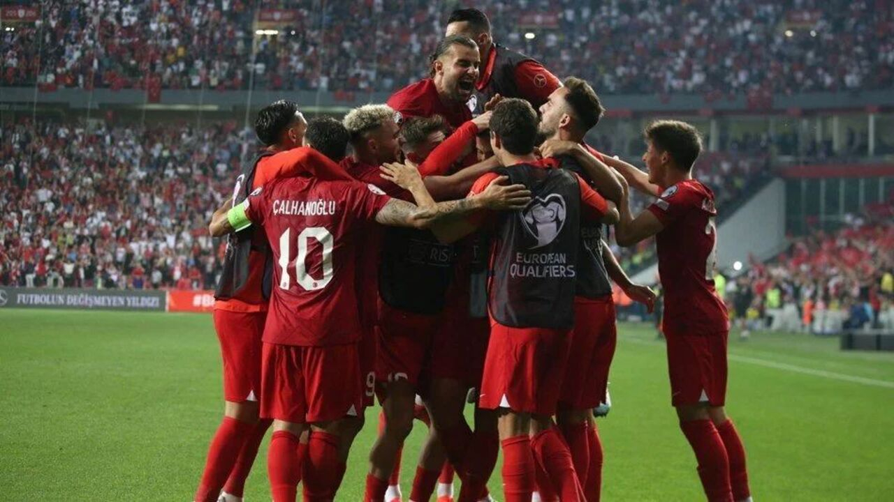 A Milli Futbol Takımı'na yıldız oyuncudan kötü haber! O maçlarda forma giyemeyecek
