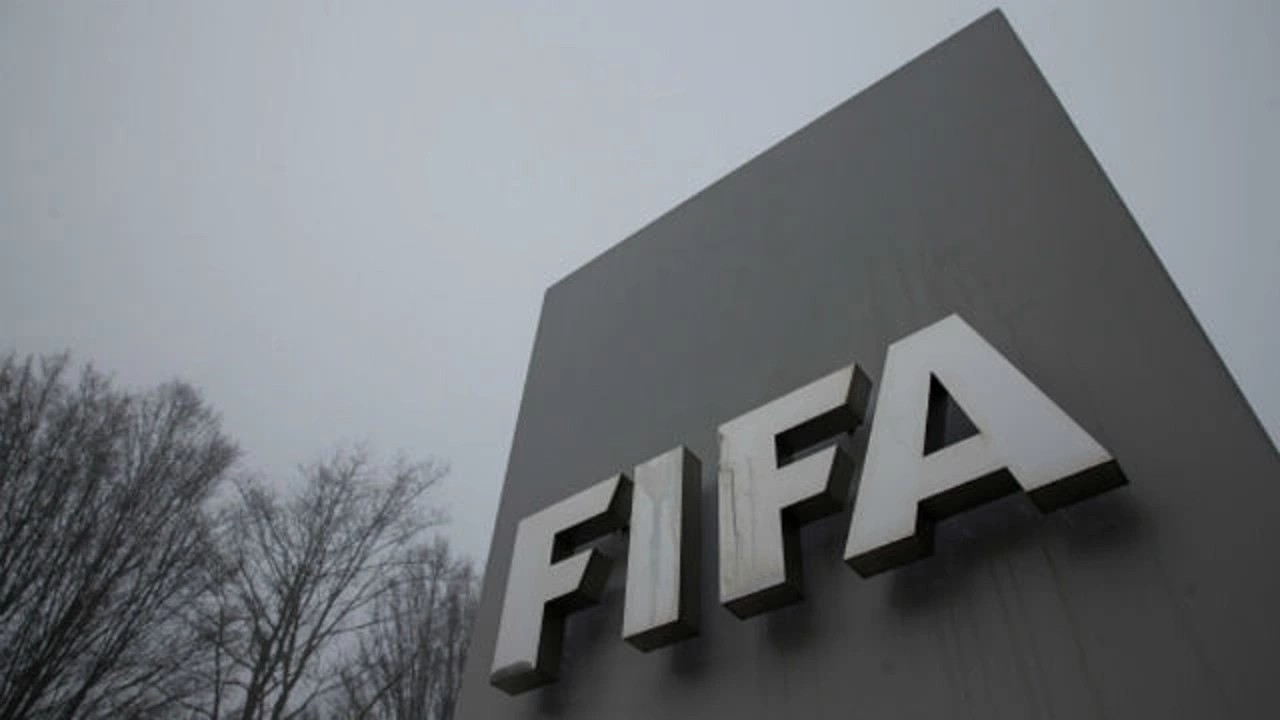 Korkunç başlangıç yetmezmiş gibi bir de FIFA'dan Samsunspor'a 2 dönem transfer yasağı