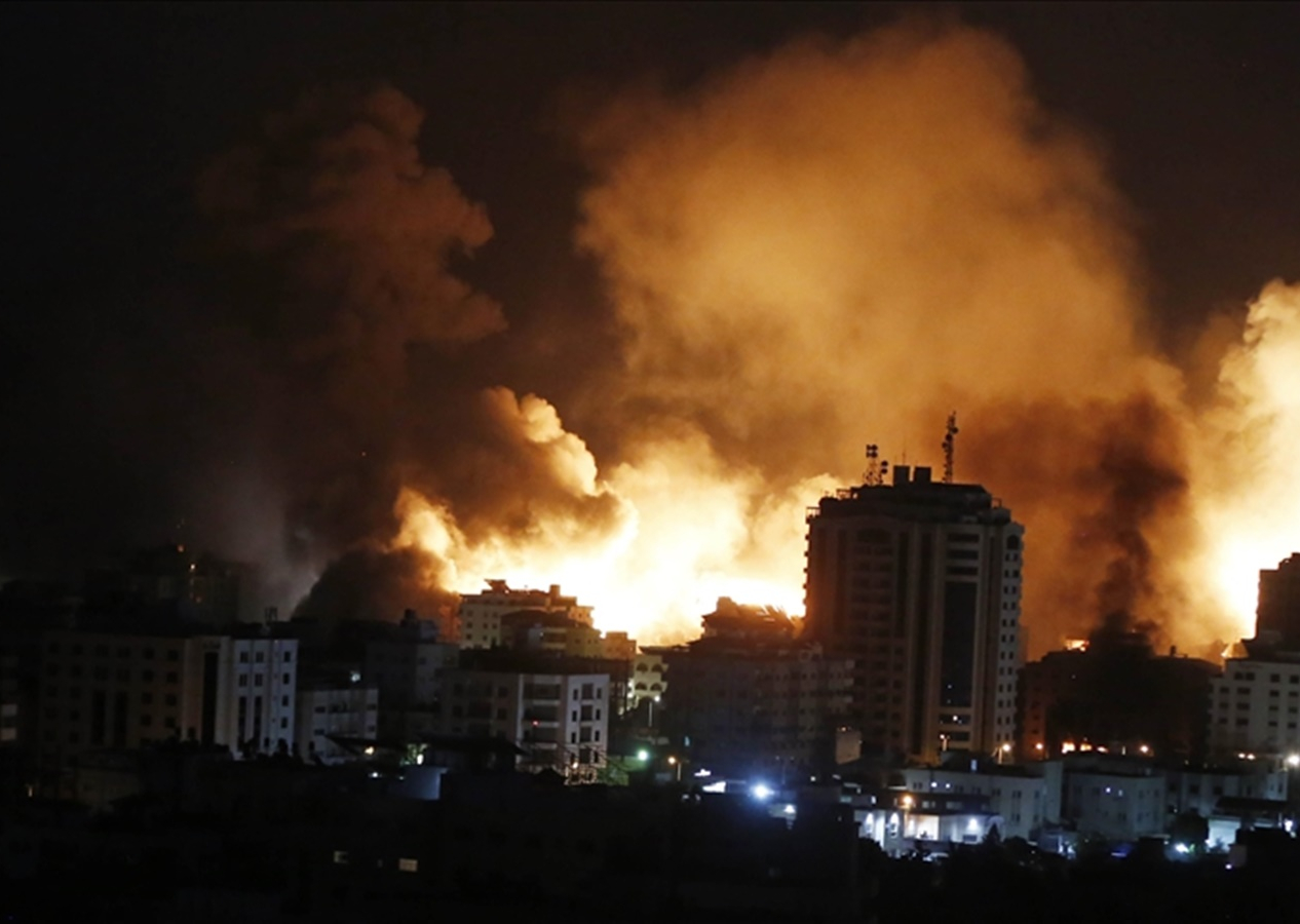 İşgalci İsrail'in Gazze'ye düzenlediği hava saldırısında Filistinli iki gazeteci hayatını kaybetti