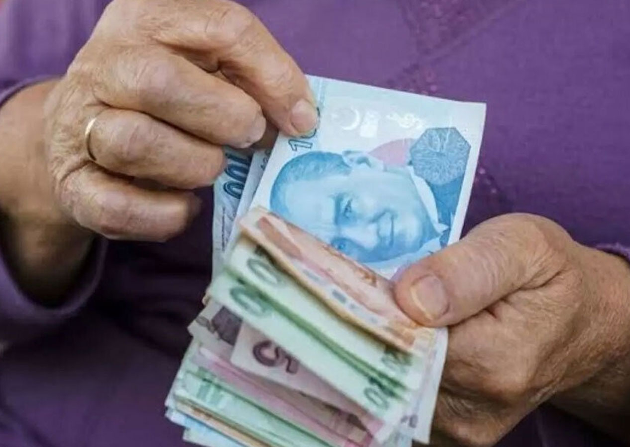 Bakan Işıkhan açıkladı: Ev hanımlarına emeklilik hakkı geliyor!